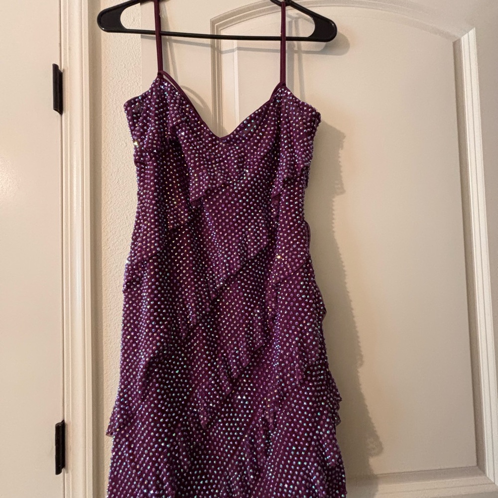 Elegant Purple Sequin Dress - Picture 6 of 7